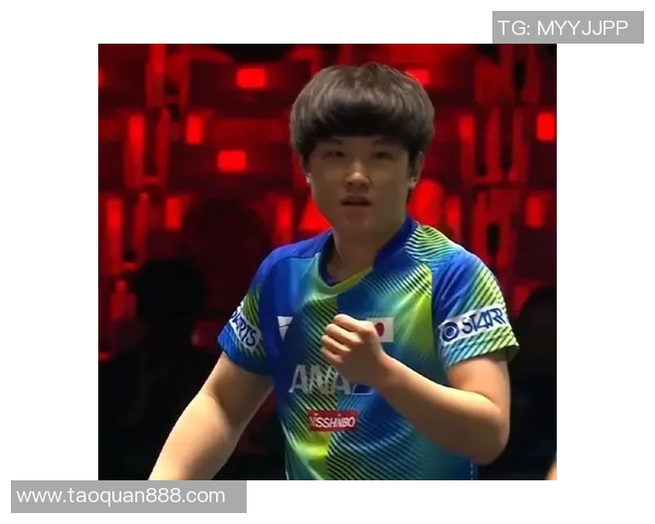 向鹏在WTT多哈赛中迎战张本智和展现乒乓球新风采